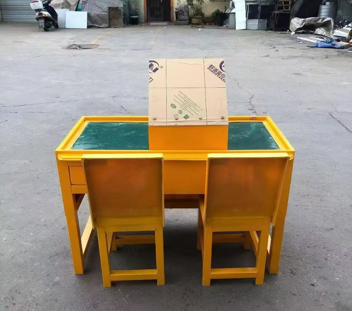 头屯河防静电导通桌井下煤矿火工品发放桌：危险品流转的安全守护者